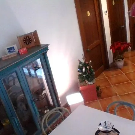 Alojamento de Acomodação e Pequeno-almoço Ananas 2*